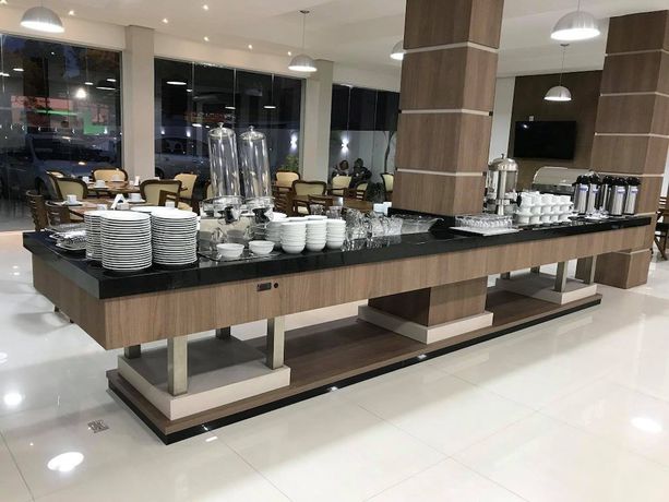 Imagen del bar/restaurante del Hotel Confort Fronteira. Foto 6