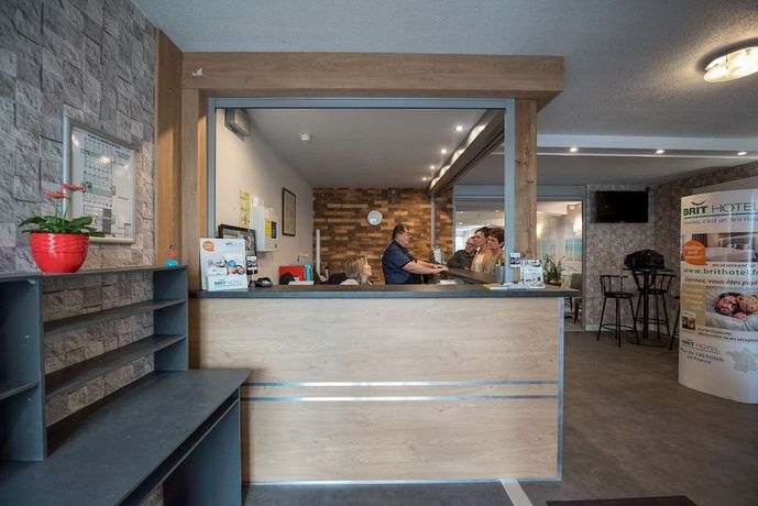 Imagen de los interiores del Hotel Confort H&ocirc;tel Thouars. Foto 15