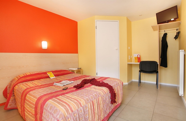 Imagen general del Hotel Confort Le Moulin Rouge. Foto 2