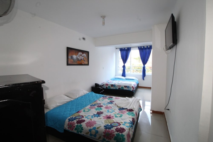 Imagen de la habitación del Hotel Confort Obelisk. Foto 7