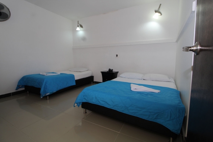 Imagen de la habitación del Hotel Confort Obelisk. Foto 13