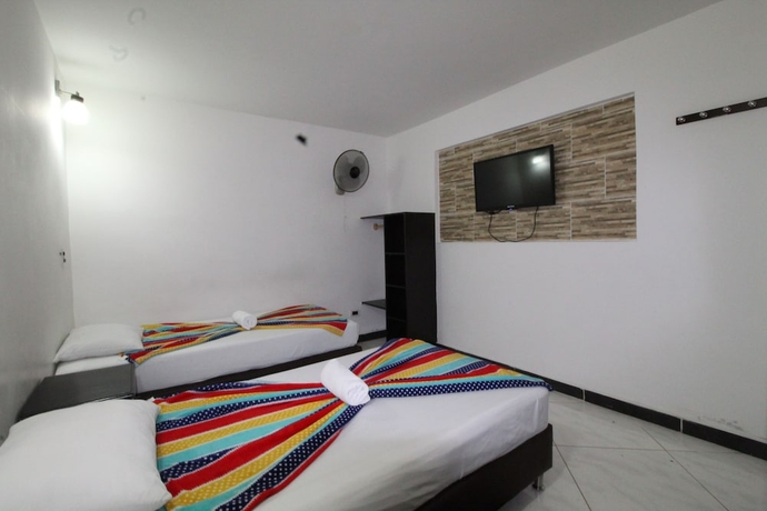 Imagen de la habitación del Hotel Confort Obelisk. Foto 14