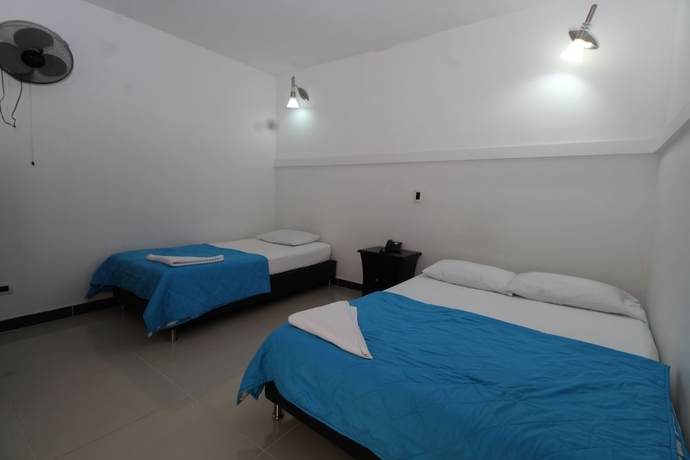 Imagen de la habitación del Hotel Confort Obelisk. Foto 17
