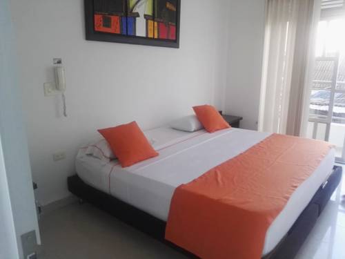 Imagen de la habitación del Hotel Confort Plaza. Foto 6