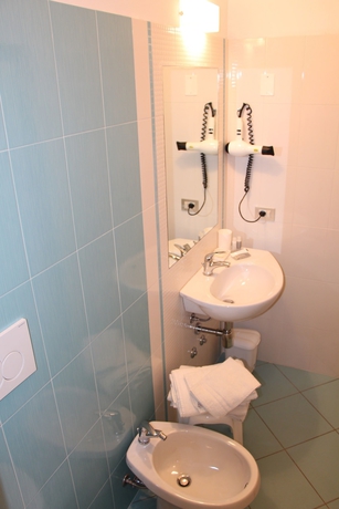 Imagen de la habitación del Hotel Confort, Rimini. Foto 10