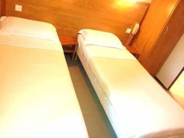 Imagen de la habitación del Hotel Confortel Avignon. Foto 13