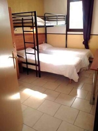 Imagen de la habitación del Hotel Confortel Avignon. Foto 14