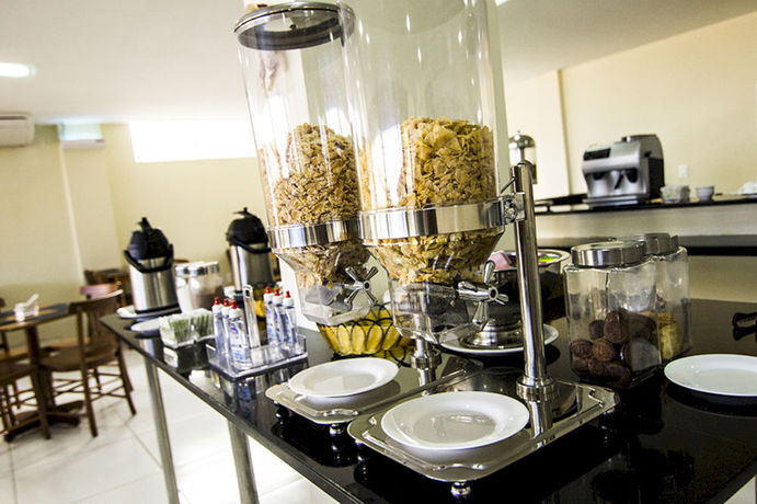 Imagen de los interiores del Hotel Confortel Executive. Foto 15