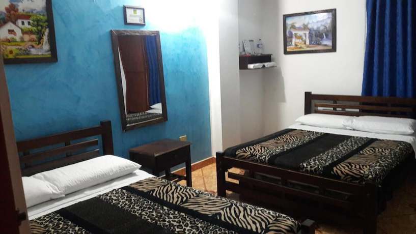 Imagen de la habitación del Hotel Confortel. Foto 8