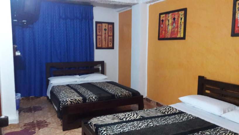 Imagen de la habitación del Hotel Confortel. Foto 9