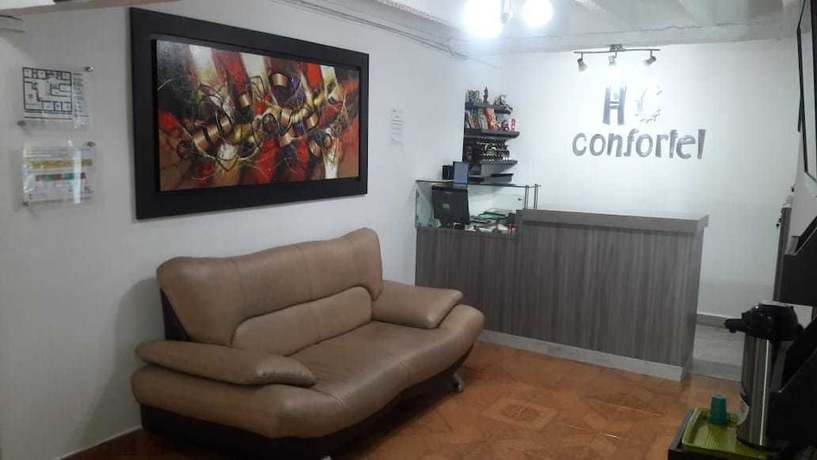 Imagen de los interiores del Hotel Confortel. Foto 20