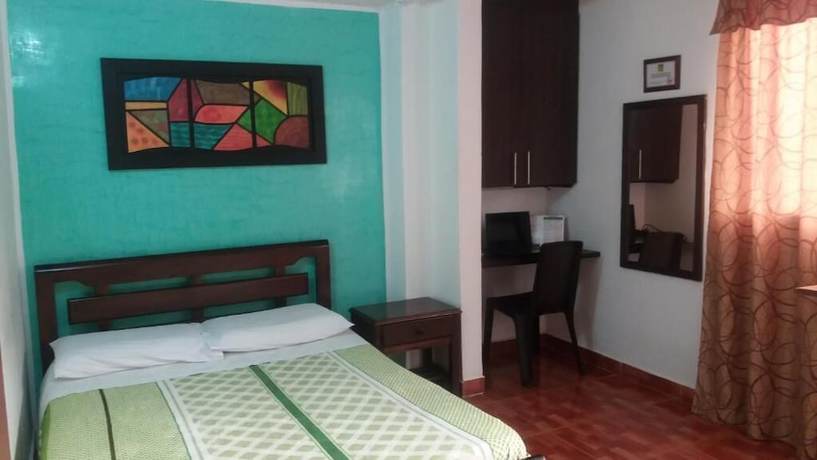 Imagen de la habitación del Hotel Confortel. Foto 10