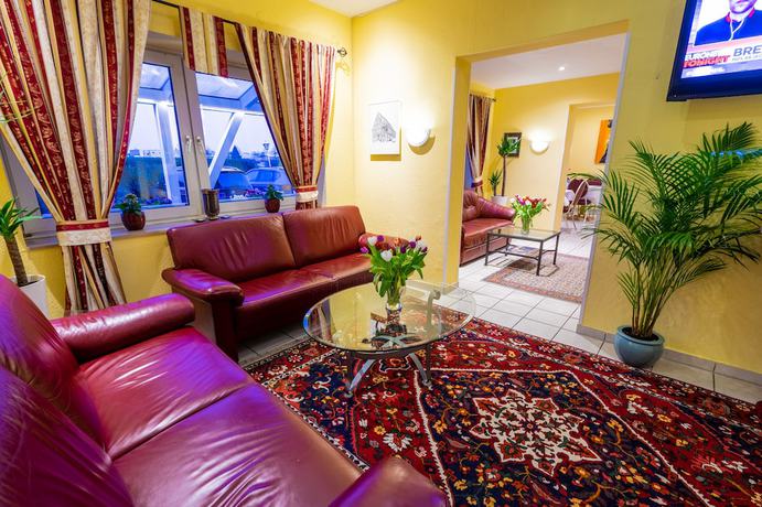 Imagen de los interiores del Hotel Confour. Foto 19
