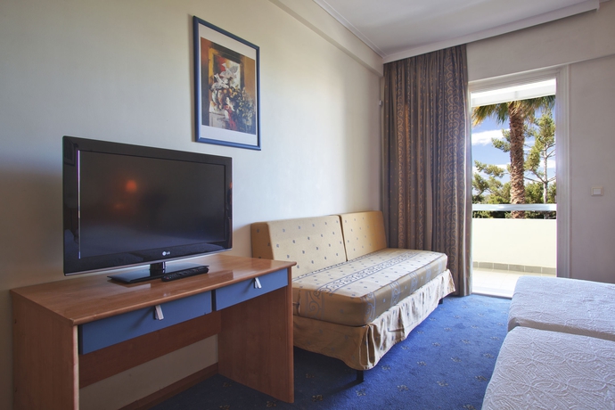 Imagen de la habitación del Hotel Congo Palace. Foto 11