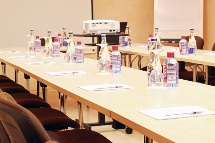 Imagen de los interiores del Hotel Congress. Foto 11