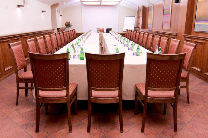 Imagen de los interiores del Hotel Congress. Foto 14