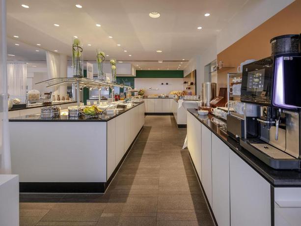 Imagen del bar/restaurante del Hotel Congress Mercure N&uuml;rnberg An Der Messe. Foto 2