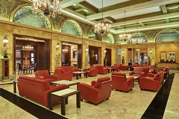 Imagen de los interiores del Hotel Congress Plaza. Foto 8