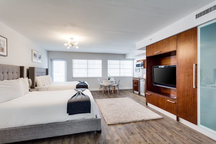 Imagen de la habitación del Hotel Congress Suites at the Strand. Foto 4