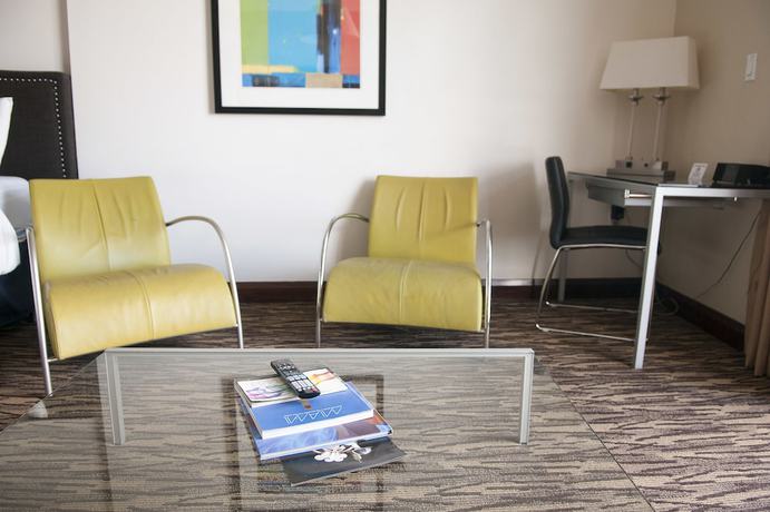 Imagen de la habitación del Hotel Congress Suites at the Strand. Foto 5