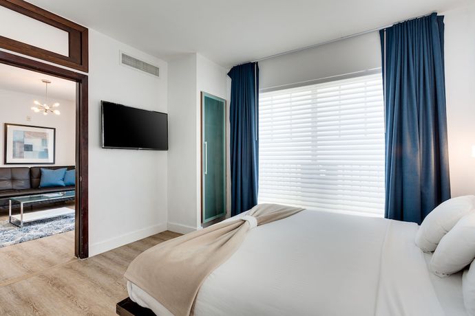 Imagen de la habitación del Hotel Congress Suites at the Strand. Foto 19