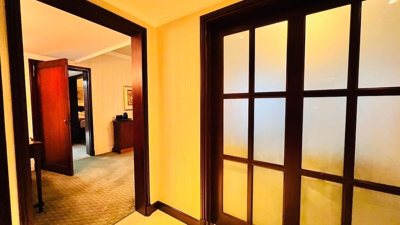Imagen de la habitación del Hotel Connaught Palace, Dubai. Foto 15