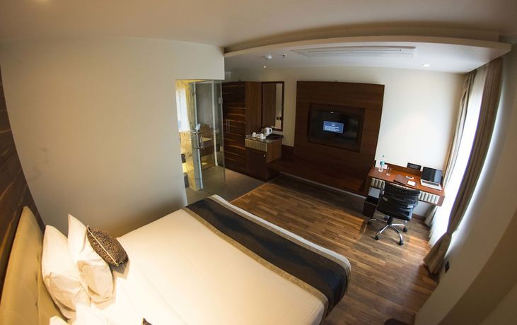 Imagen de la habitación del Hotel Connaught Royale. Foto 4