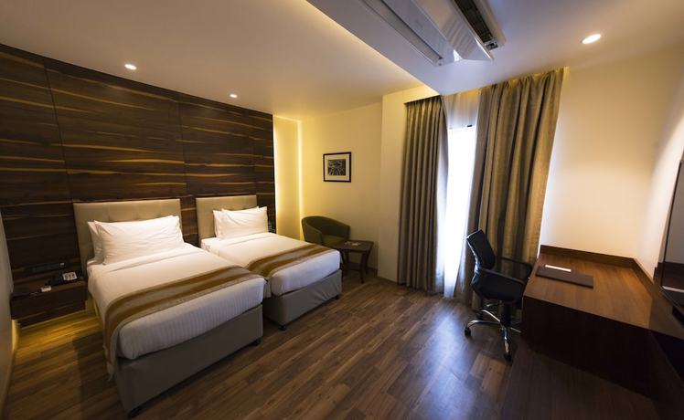 Imagen de la habitación del Hotel Connaught Royale. Foto 11