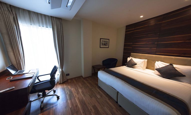 Imagen de la habitación del Hotel Connaught Royale. Foto 16