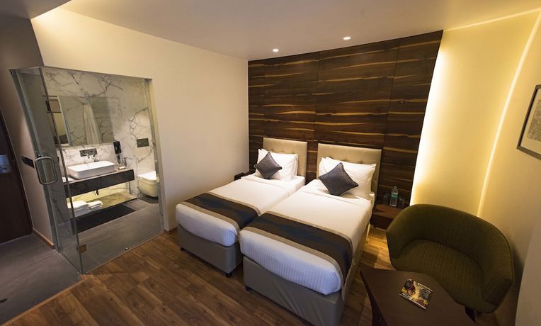 Imagen de la habitación del Hotel Connaught Royale. Foto 18