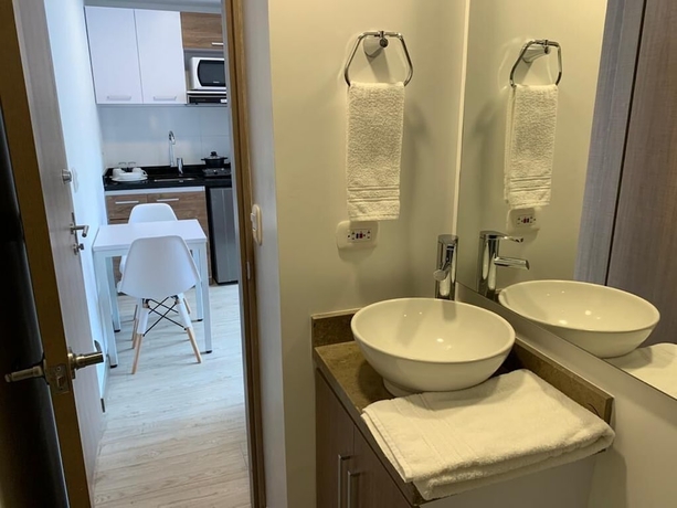 Imagen de la habitación del Hotel Connect Apartaestudios en Bogot&aacute;. Foto 12