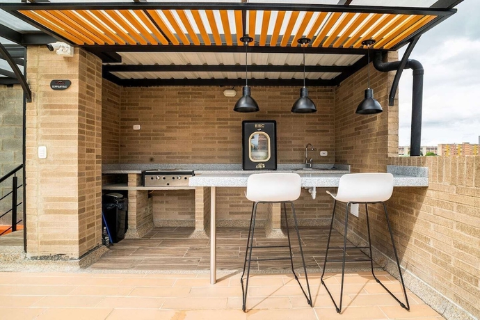 Imagen de los exteriores del Hotel Connect Apartaestudios en Bogot&aacute;. Foto 16