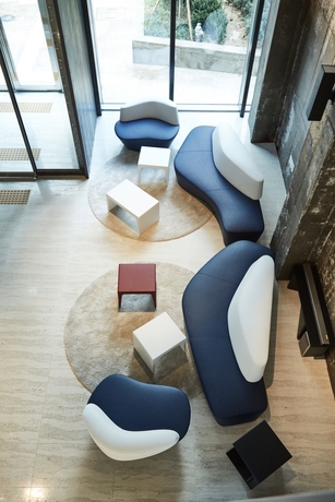 Imagen de los interiores del Hotel Connected Hotel Guro. Foto 16