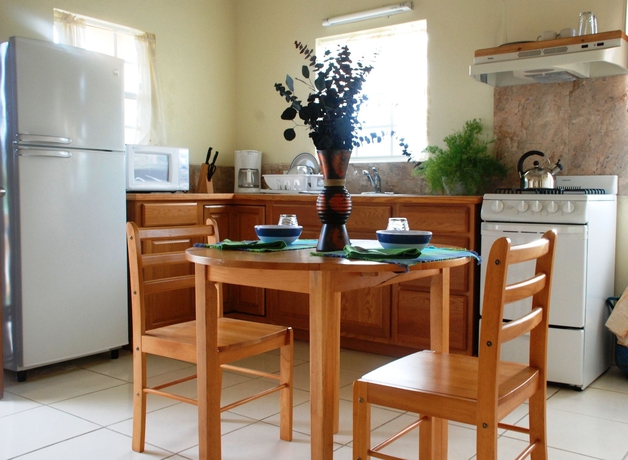 Imagen de la habitación del Hotel Connie's Comfort Suites. Foto 5