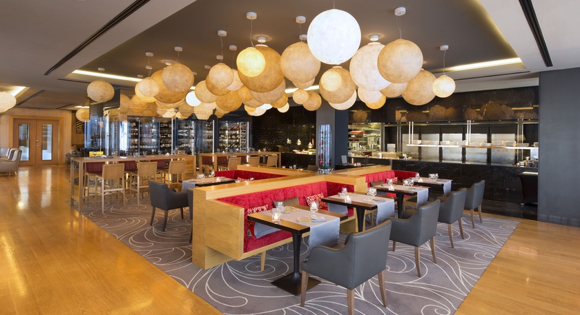 Imagen del bar/restaurante del Hotel Conrad Algarve. Foto 2