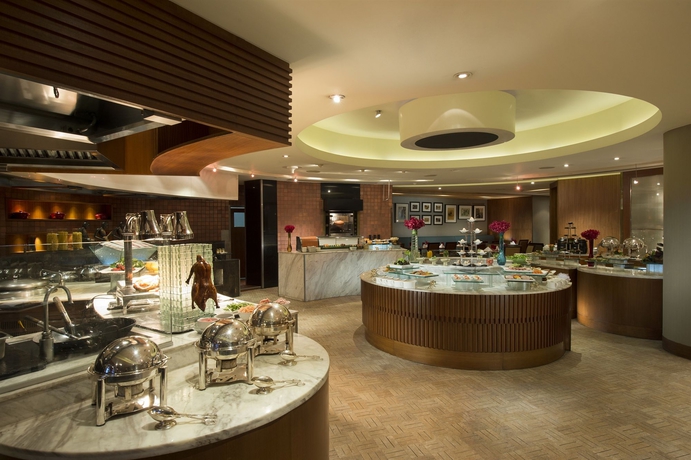 Imagen del bar/restaurante del Hotel Conrad Bangkok - Sha Extra Plus. Foto 2