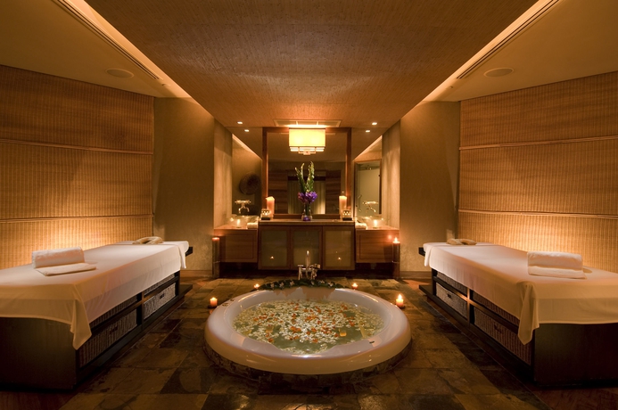 Imagen de los interiores del Hotel Conrad Bangkok - Sha Extra Plus. Foto 7