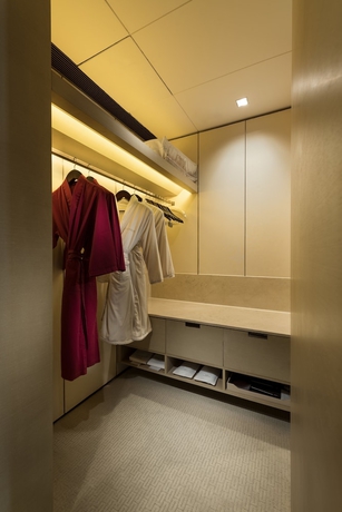 Imagen de la habitación del Hotel Conrad Beijing. Foto 4