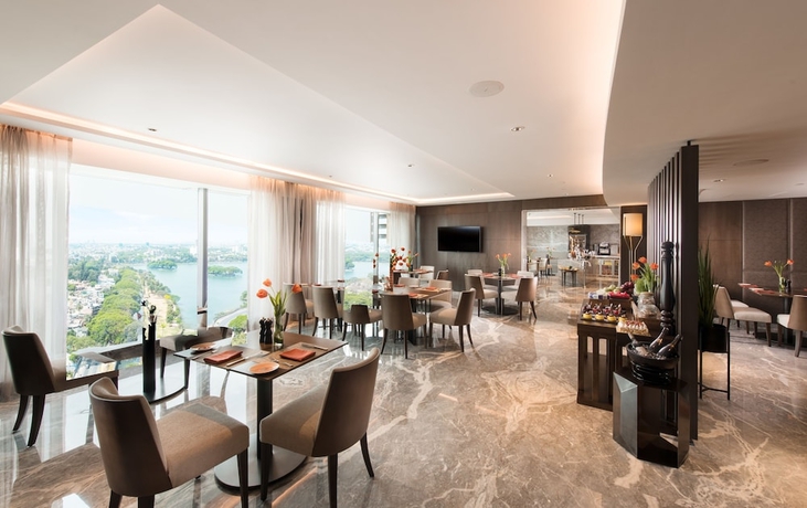 Imagen de la habitación del Hotel Conrad Bengaluru. Foto 2