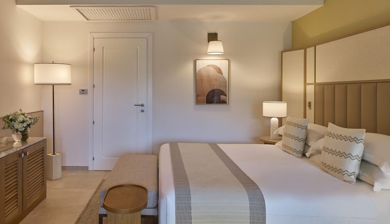 Imagen de la habitación del Hotel Conrad Chia Laguna Sardinia. Foto 9