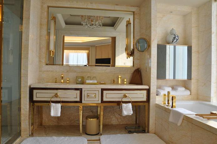 Imagen de la habitación del Hotel Conrad Dalian. Foto 8