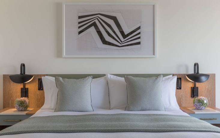 Imagen de la habitación del Hotel Conrad Dublin. Foto 7