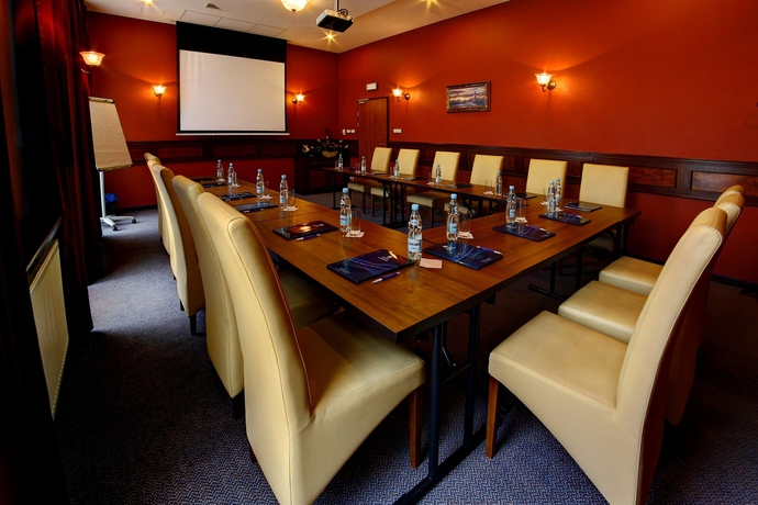 Imagen de los interiores del Hotel Conrad. Foto 12