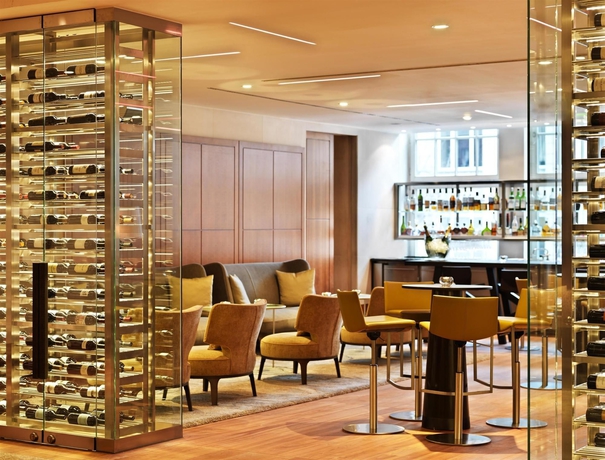 Imagen del bar/restaurante del Hotel Conrad Hamburg. Foto 4
