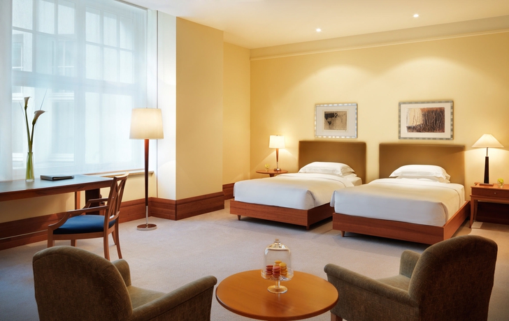 Imagen de la habitación del Hotel Conrad Hamburg. Foto 13