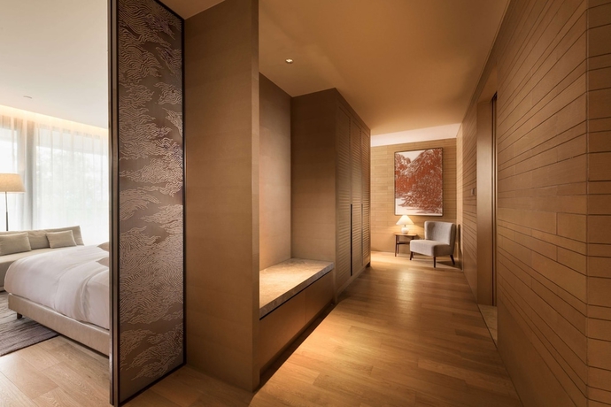 Imagen de la habitación del Hotel Conrad Hangzhou Tonglu. Foto 12