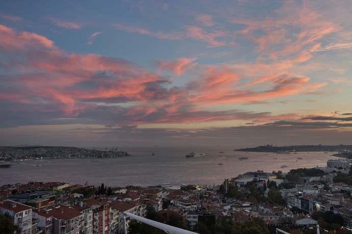 Imagen de los exteriores del Hotel Conrad Istanbul Bosphorus. Foto 5