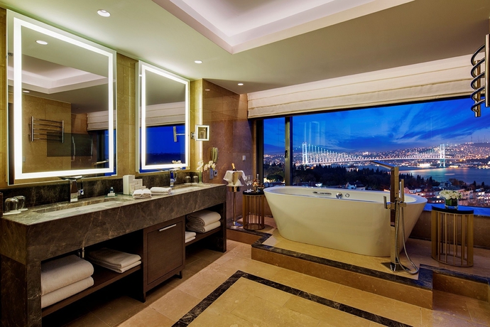 Imagen de la habitación del Hotel Conrad Istanbul Bosphorus. Foto 3