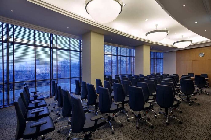 Imagen de los interiores del Hotel Conrad Istanbul Bosphorus. Foto 14