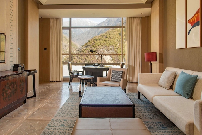 Imagen de la habitación del Hotel Conrad Jiuzhaigou. Foto 5